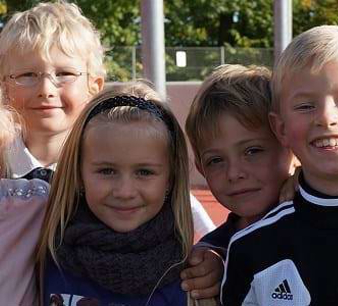 Seks glade børn - Skåde Skole